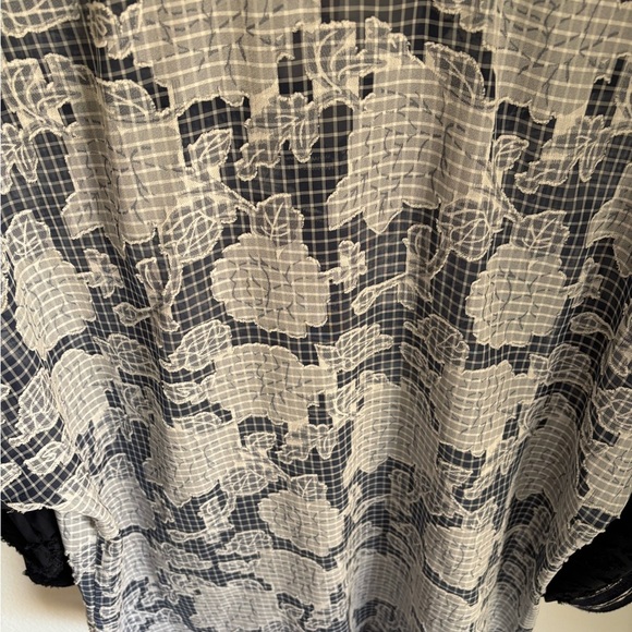 Sharon Young Navy & White Sheer Floral Button Down Blouse - Size L - Picture 9 of 9